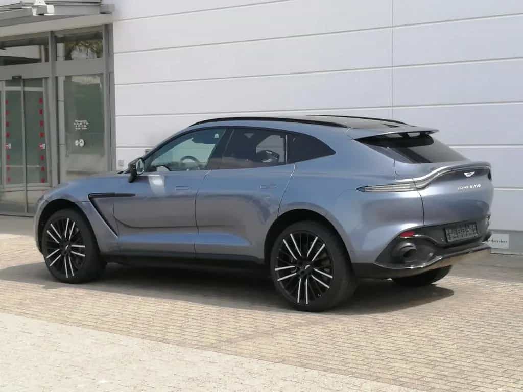 Aston Martin DBX Concours Blau Vollausstattung-6 800 KM- 06/2022-photo-5
