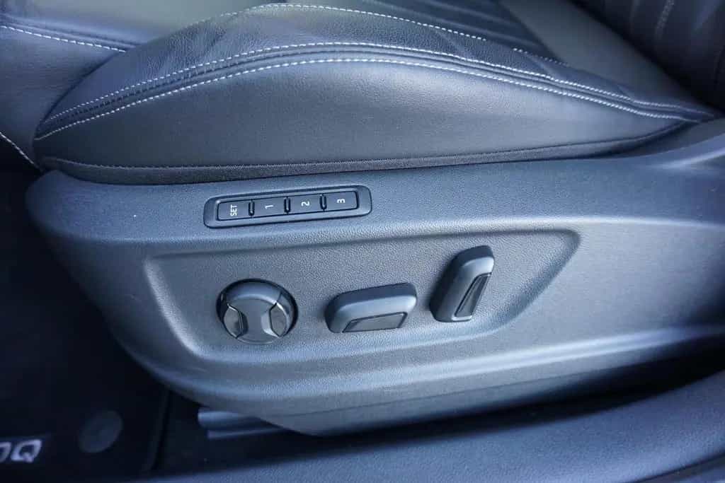 Skoda Karoq Style DSG 2.0TDI 4x4 Pano Leder Kamera 02/2019-photo-13