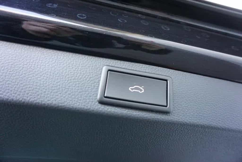 Skoda Karoq Style DSG 2.0TDI 4x4 Pano Leder Kamera 02/2019-photo-17