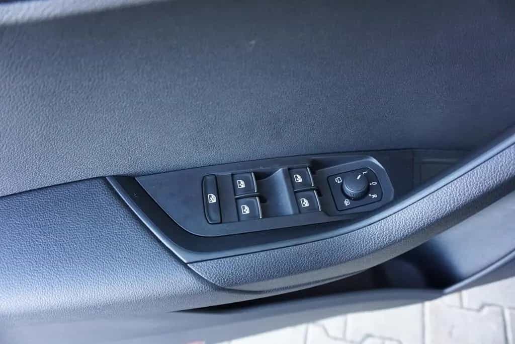 Skoda Karoq Style DSG 2.0TDI 4x4 Pano Leder Kamera 02/2019-photo-20