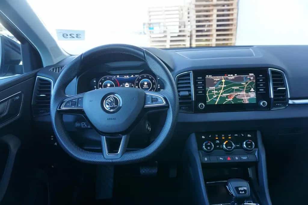 Skoda Karoq Style DSG 2.0TDI 4x4 Pano Leder Kamera 02/2019-photo-7