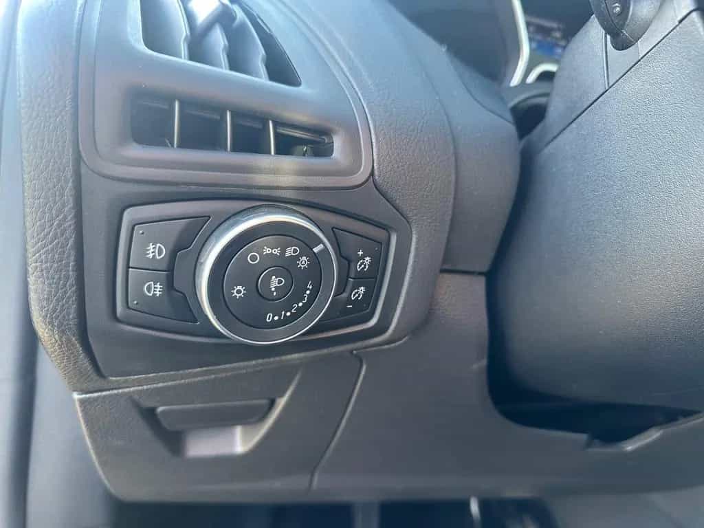 Ford Focus Lim. 1.5i Sport *Wolf *Gewindefahrwerk 03/2016-photo-17