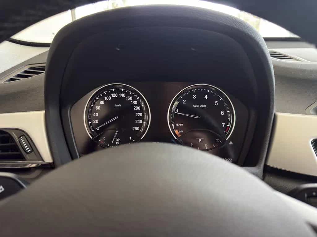 BMW X1 sDrive 20i Advantage AHK*LED*RFK*NAVI*TEMPO 10/2018-photo-12