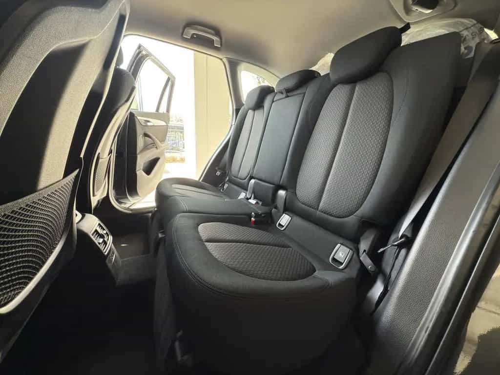 BMW X1 sDrive 20i Advantage AHK*LED*RFK*NAVI*TEMPO 10/2018-photo-22