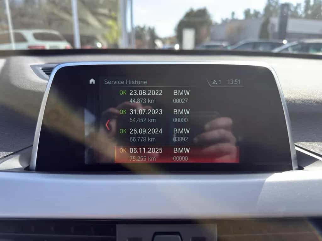 BMW X1 sDrive 20i Advantage AHK*LED*RFK*NAVI*TEMPO 10/2018-photo-28