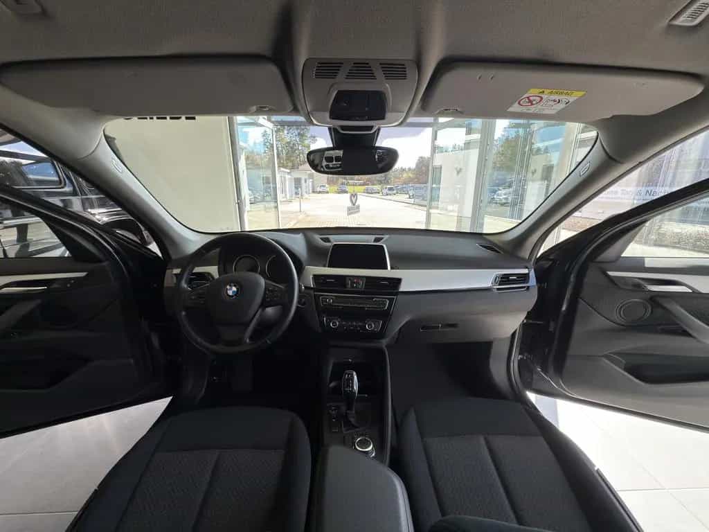BMW X1 sDrive 20i Advantage AHK*LED*RFK*NAVI*TEMPO 10/2018-photo-6