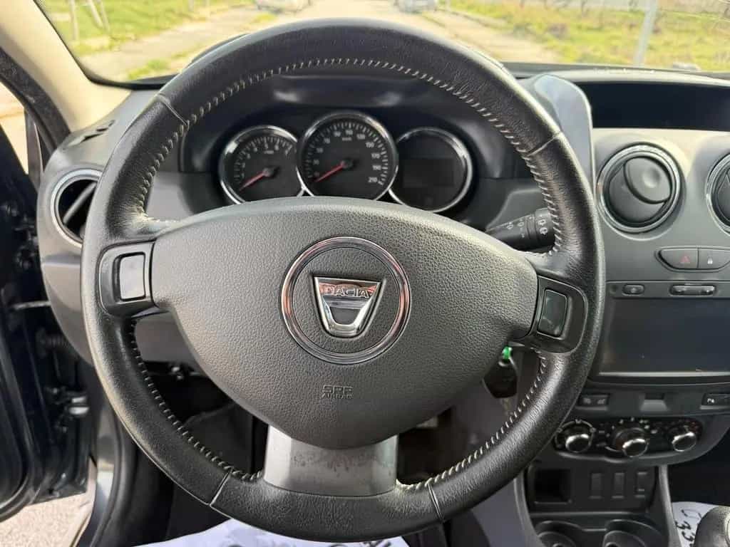 Dacia Duster 1.5 dCi Prestige FINANZIABILE 08/2015-photo-12