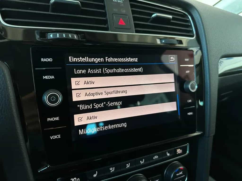Volkswagen Golf VII Variant IQ.DRIVE ALLWETTER*ACC*PDC*NAVI 10/2019-photo-39