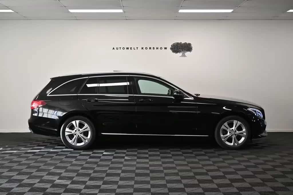 Mercedes-Benz C 200 T Avantgarde *AHK *KAMERA *LED *TOTWINKEL 04/2017-photo-4