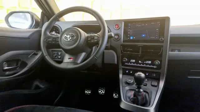 Toyota Yaris GR 1.6L TURBO*KEYLESS*SHZ*4x4*ACC* 11/2024-photo-13