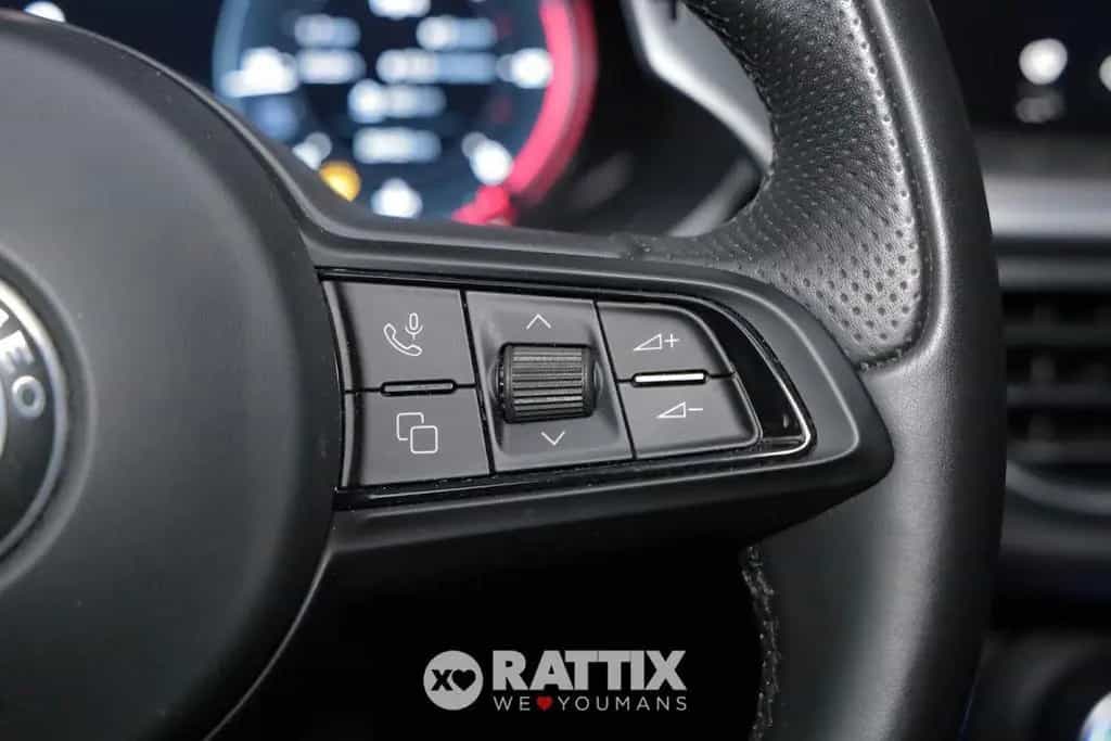 Alfa Romeo Stelvio 2.2 t 210CV Veloce Q4 Auto 04/2024-photo-11