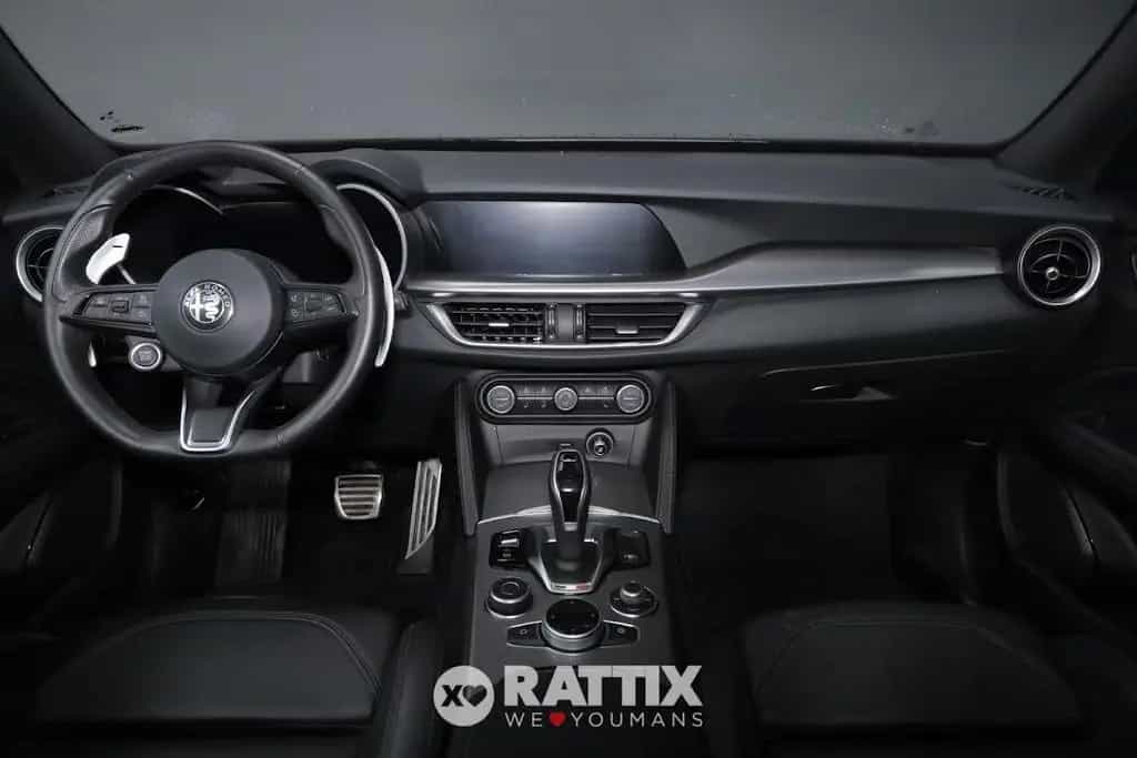 Alfa Romeo Stelvio 2.2 t 210CV Veloce Q4 Auto 04/2024-photo-8