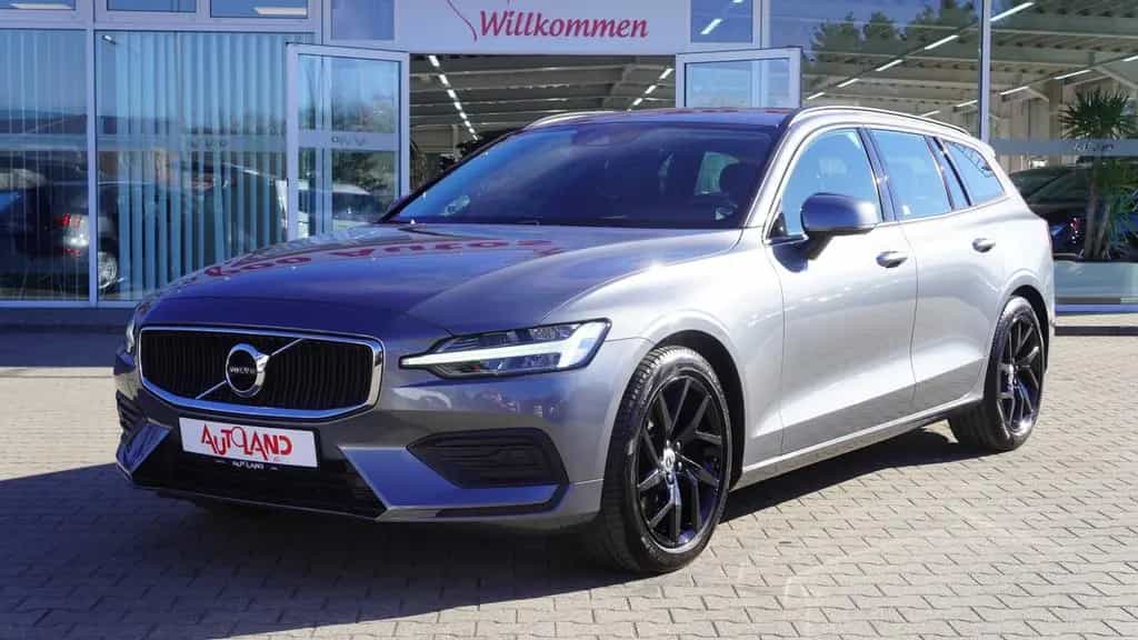 Volvo V60 Kombi T5 Momentum LED Navi Kamera Leder AHK 07/2019-photo-0