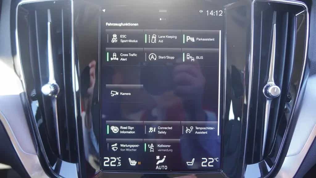 Volvo V60 Kombi T5 Momentum LED Navi Kamera Leder AHK 07/2019-photo-20