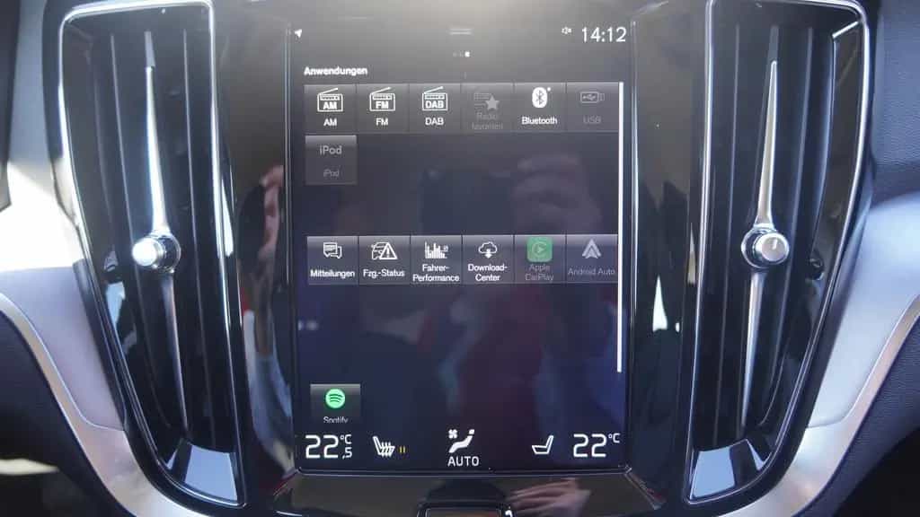Volvo V60 Kombi T5 Momentum LED Navi Kamera Leder AHK 07/2019-photo-21