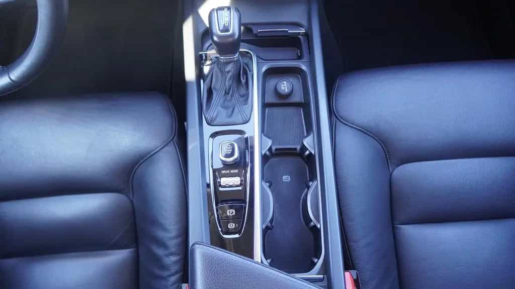 Volvo V60 Kombi T5 Momentum LED Navi Kamera Leder AHK 07/2019-photo-23