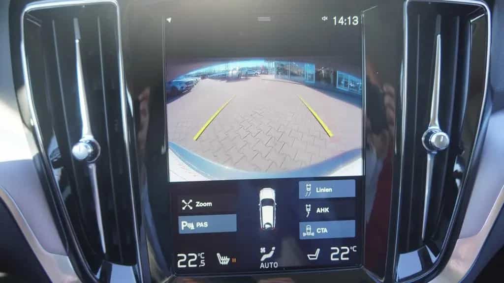 Volvo V60 Kombi T5 Momentum LED Navi Kamera Leder AHK 07/2019-photo-29