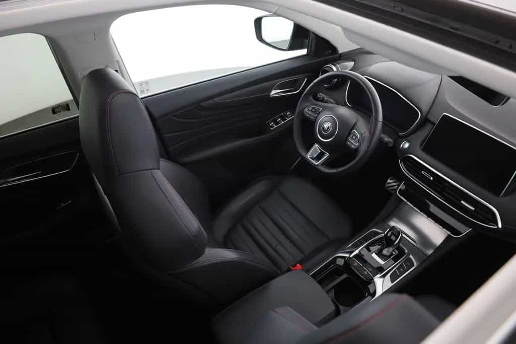 MG HS 1.5 T-GDI Luxury Aut. LED ACC Navi 360° Pano 03/2024-photo-25