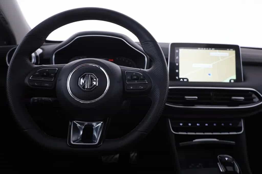 MG HS 1.5 T-GDI Luxury Aut. LED ACC Navi 360° Pano 03/2024-photo-9