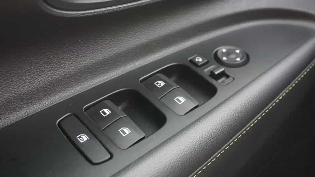 Hyundai i20 1.0 T-GDI Intro Edition Kamera Sitzheizung 08/2021-photo-24