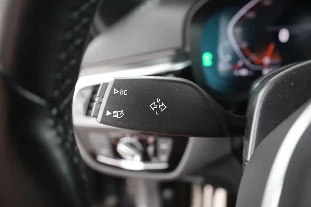 BMW 5 Series 520d Touring M Sport LED Navi Panorama Tempomat 11/2021-photo-18