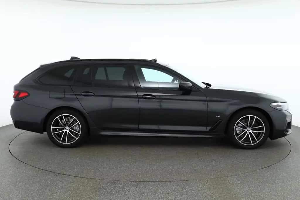 BMW 5 Series 520d Touring M Sport LED Navi Panorama Tempomat 11/2021-photo-5