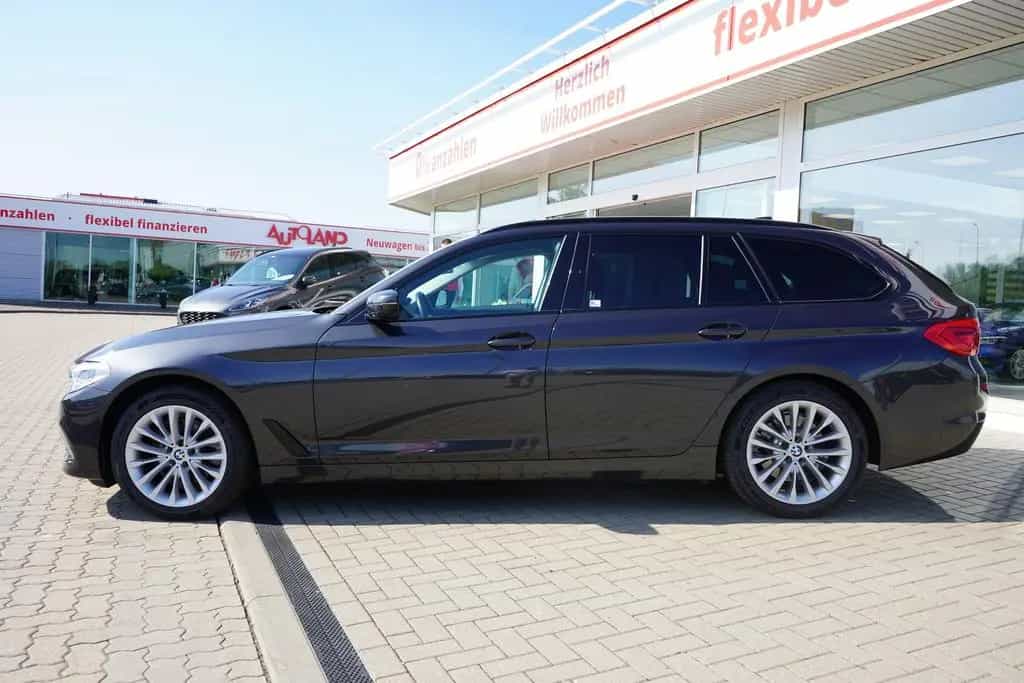 BMW 520 d xDrive Luxury Line LED Navi Standheizung 01/2020-photo-2