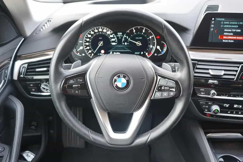 BMW 520 d xDrive Luxury Line LED Navi Standheizung 01/2020-photo-20