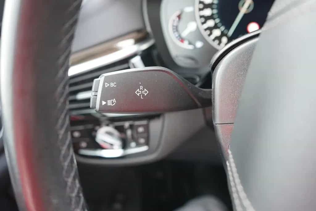 BMW 520 d xDrive Luxury Line LED Navi Standheizung 01/2020-photo-25