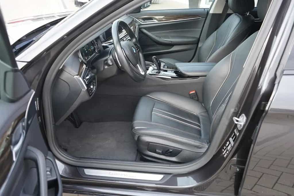 BMW 520 d xDrive Luxury Line LED Navi Standheizung 01/2020-photo-29