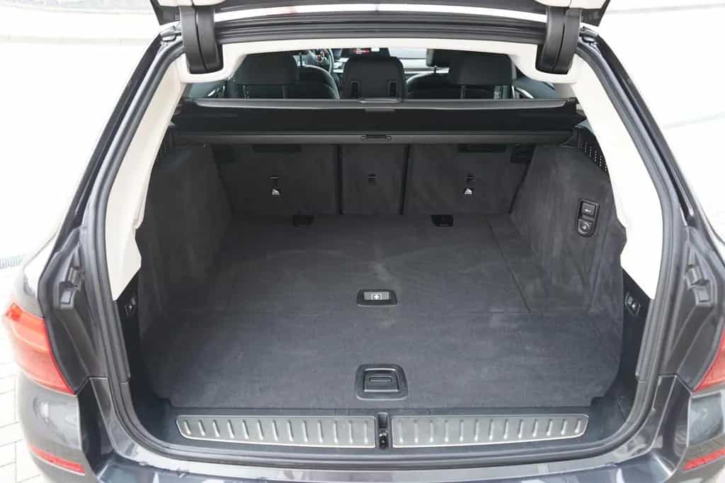 BMW 520 d xDrive Luxury Line LED Navi Standheizung 01/2020-photo-35