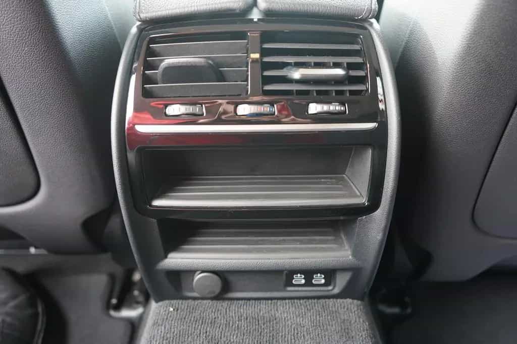 BMW 520 d xDrive Luxury Line LED Navi Standheizung 01/2020-photo-38