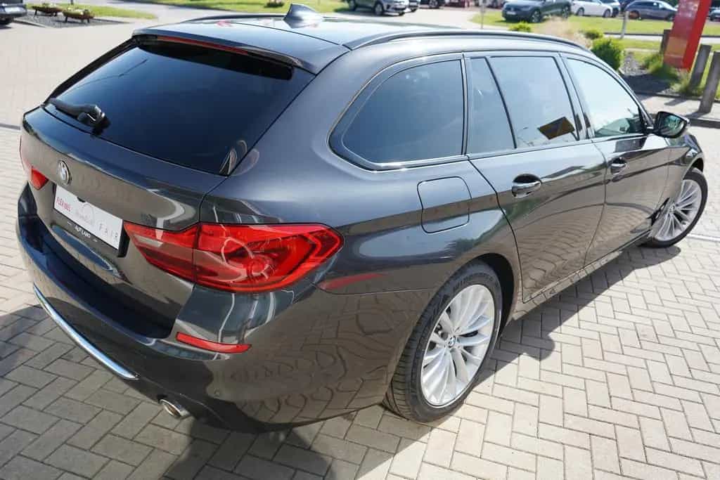 BMW 520 d xDrive Luxury Line LED Navi Standheizung 01/2020-photo-5