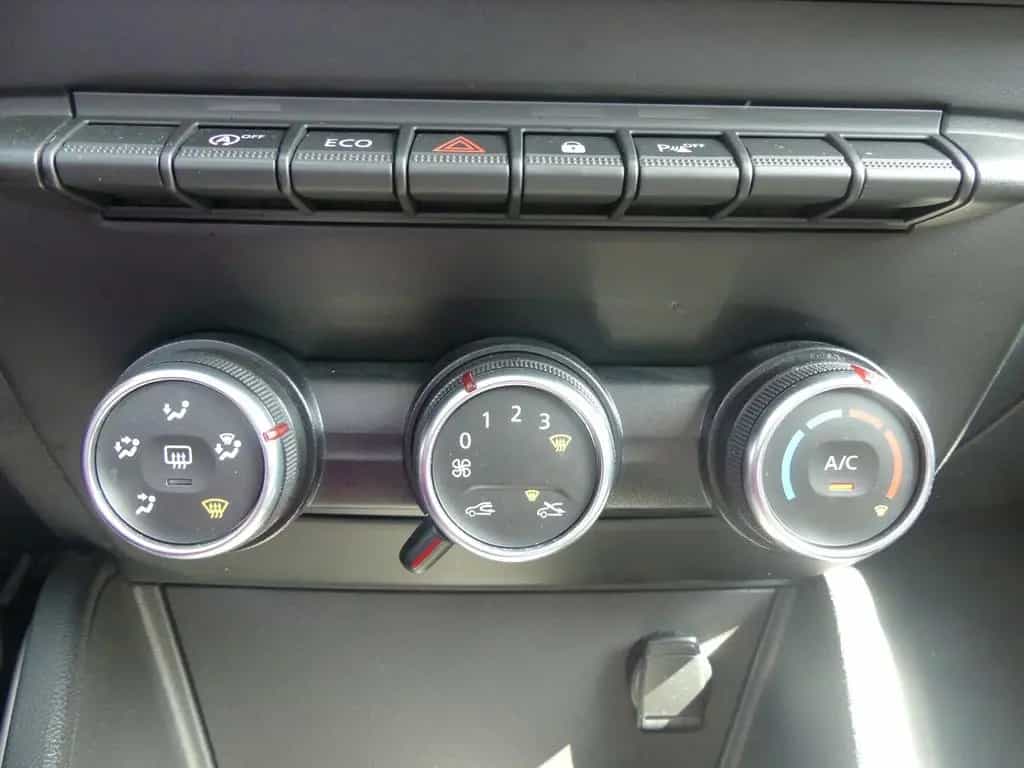 Dacia Duster II 1.3 TCE Comfort Navi Kamera Totwinkel 06/2019-photo-16