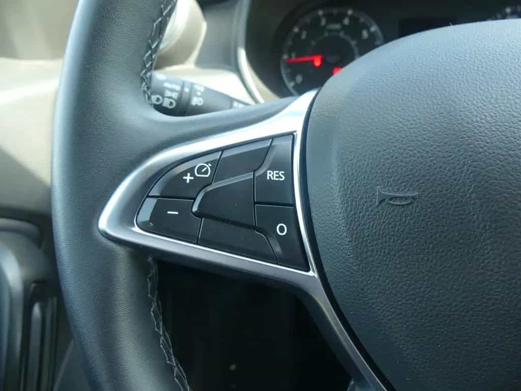 Dacia Duster II 1.3 TCE Comfort Navi Kamera Totwinkel 06/2019-photo-19