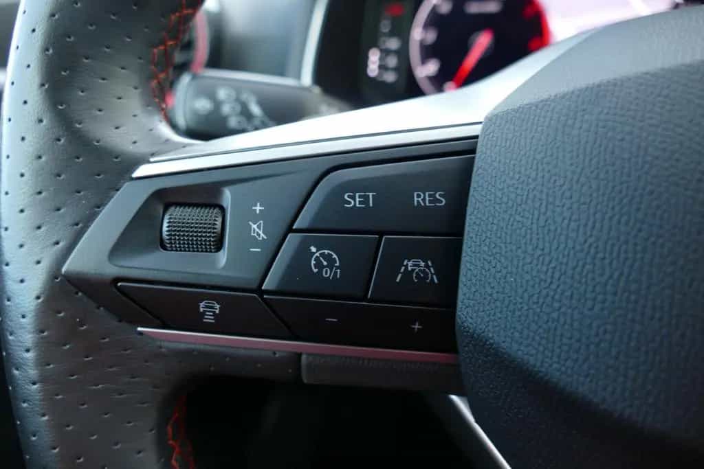 Seat Arona 1.0 TSI FR DSG LED Navi ACC Kamera PDC USB 10/2021-photo-8