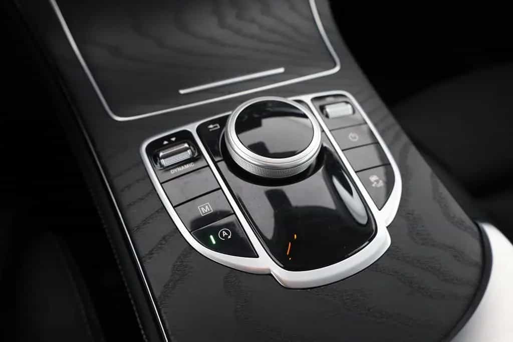 Mercedes-Benz GLC-Class 250 4Matic Exclusive LED Navi Teilleder AHK 04/2018-photo-12