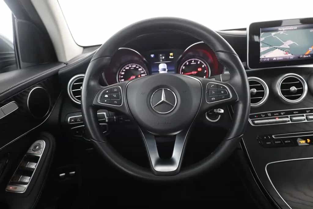 Mercedes-Benz GLC-Class 250 4Matic Exclusive LED Navi Teilleder AHK 04/2018-photo-13