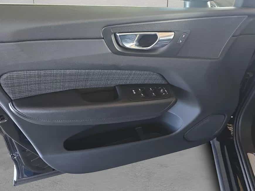 Volvo XC60 B4 D Core 01/2023-photo-12