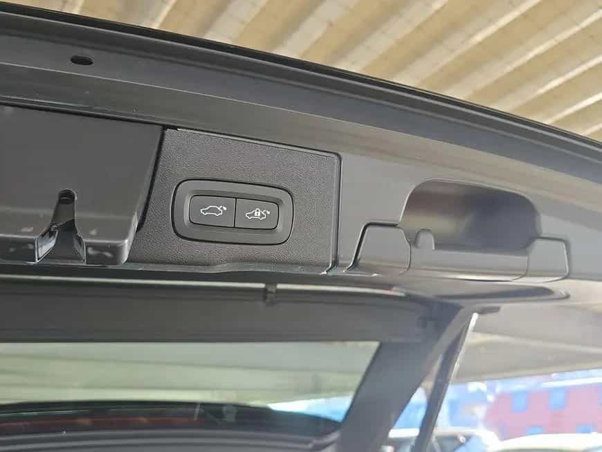 Volvo XC60 B4 D Core 01/2023-photo-16
