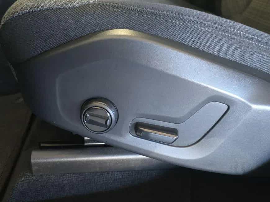 Volvo XC60 B4 D Core 01/2023-photo-17