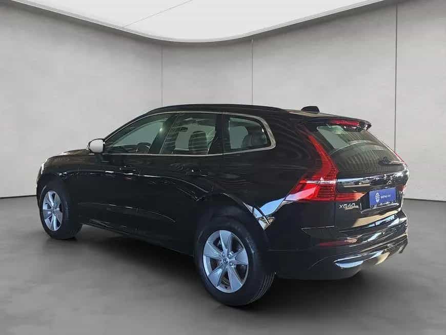 Volvo XC60 B4 D Core 01/2023-photo-0