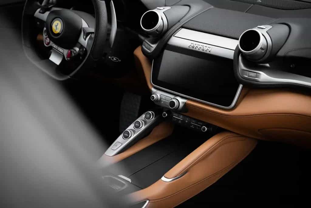 Ferrari GTC4Lusso GTC4 Lusso T V8 07/2019-photo-2