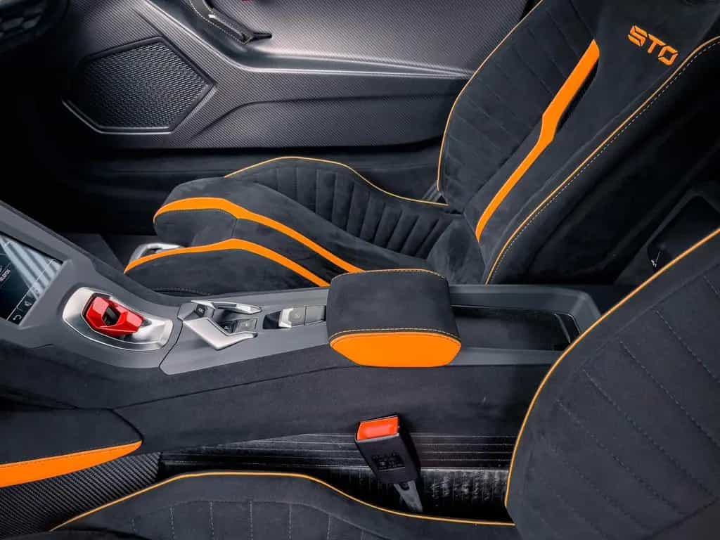 Lamborghini Huracán STO FULL CARBON 10/2021-photo-12