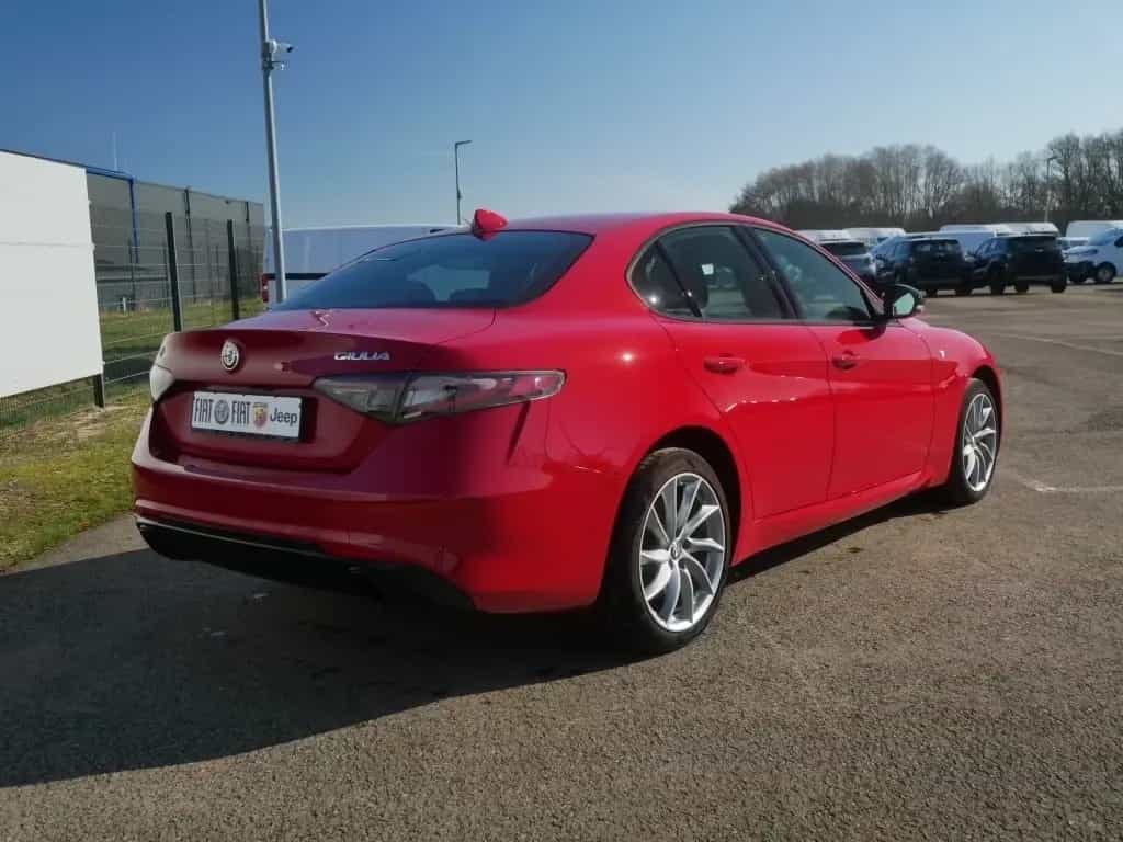 Alfa Romeo Giulia TI 2.0 TURBO 16V 280 PS AT8 Q4 NAVI XENON 07/2023-photo-2