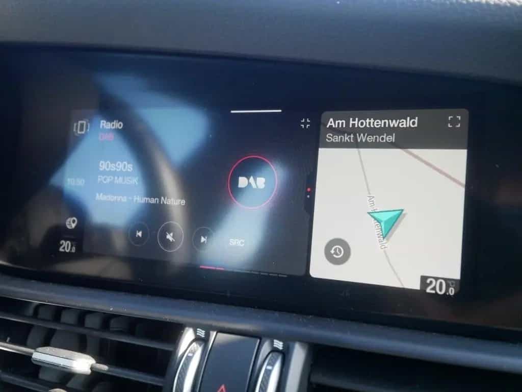 Alfa Romeo Giulia TI 2.0 TURBO 16V 280 PS AT8 Q4 NAVI XENON 07/2023-photo-28