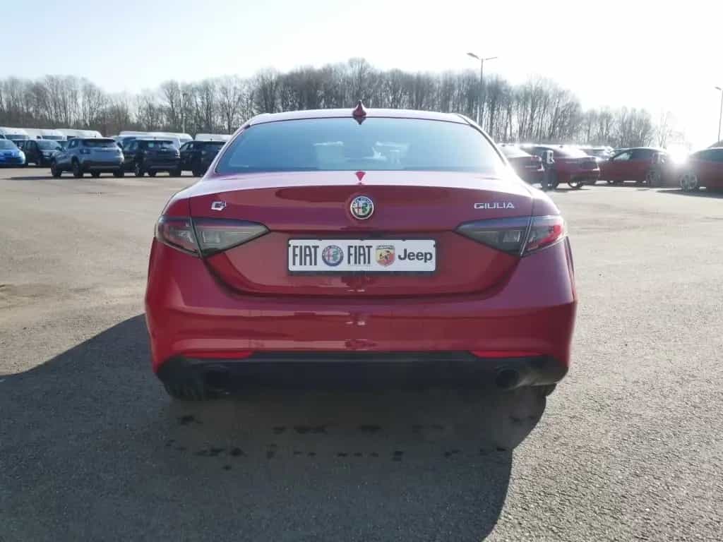 Alfa Romeo Giulia TI 2.0 TURBO 16V 280 PS AT8 Q4 NAVI XENON 07/2023-photo-3