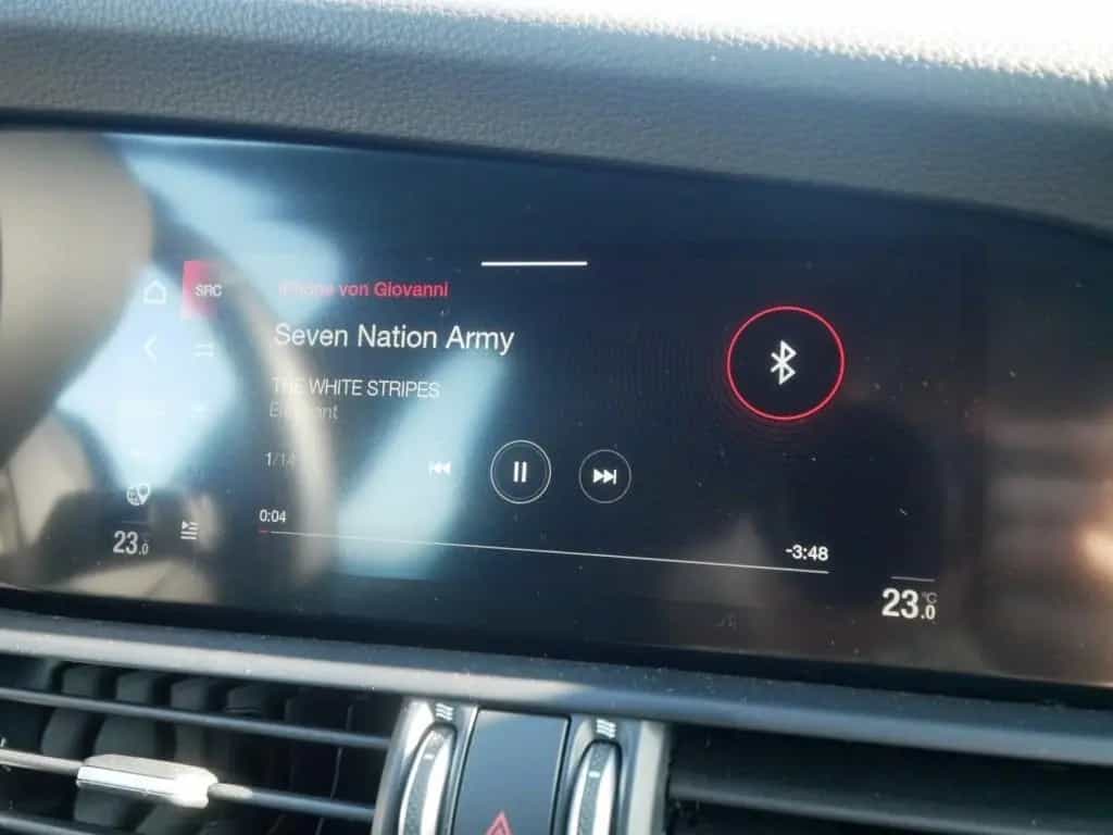 Alfa Romeo Giulia TI 2.0 TURBO 16V 280 PS AT8 Q4 NAVI XENON 07/2023-photo-33