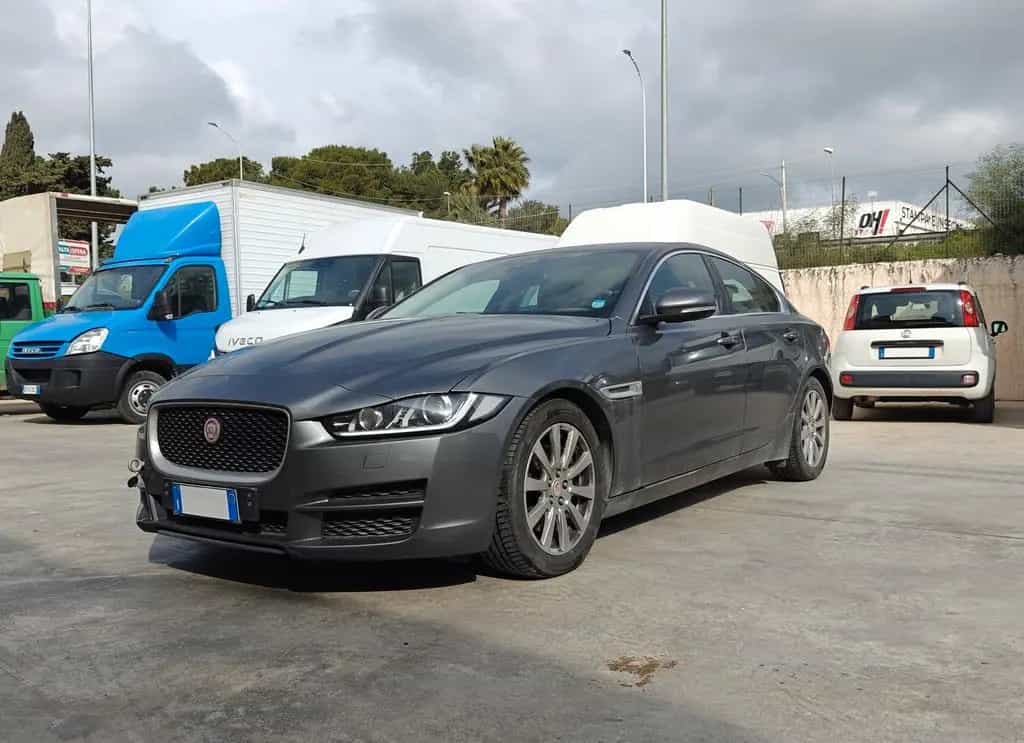 Jaguar XE 2.0 D Turbo 180CV aut. Portfolio (Avar 09/2015-photo-0