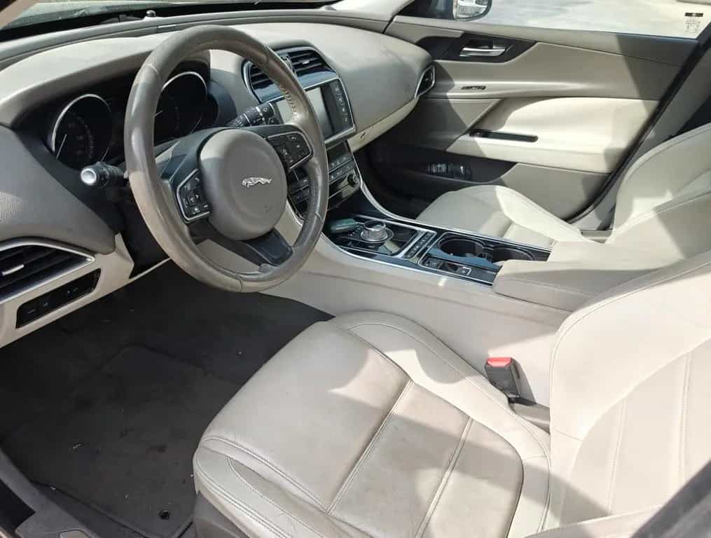 Jaguar XE 2.0 D Turbo 180CV aut. Portfolio (Avar 09/2015-photo-9